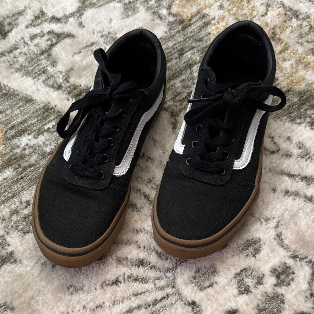 Vans Ward Kids Black/Gum/White Sneakers Kids Sz 3